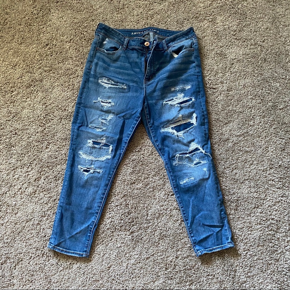 American Eagle Distressed Jeans (Size 16 short)